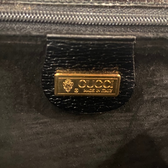 Gucci Black Leather Convertible Crossbody Bag w/ COA - Gold Hardware - Vintage - Picture 13 of 15